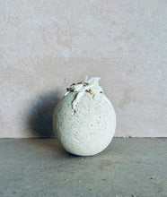 Load image into Gallery viewer, Coconut + Vanilla Bath Bomb
